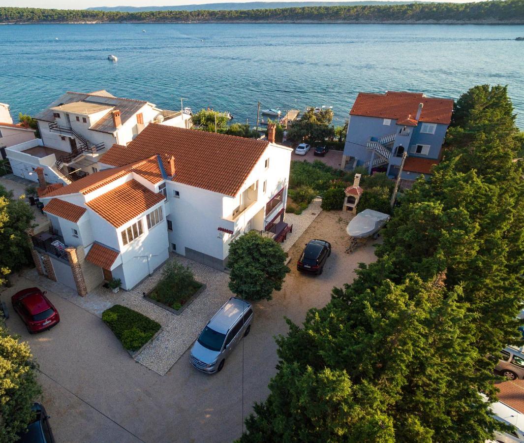 Apartments Anita 1 Barbat na Rabu Экстерьер фото