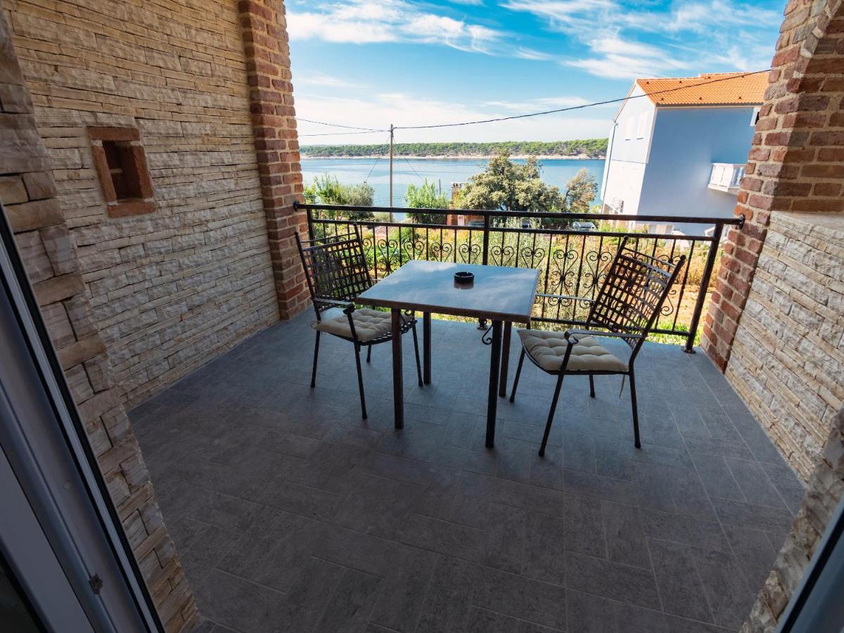 Apartments Anita 1 Barbat na Rabu Экстерьер фото