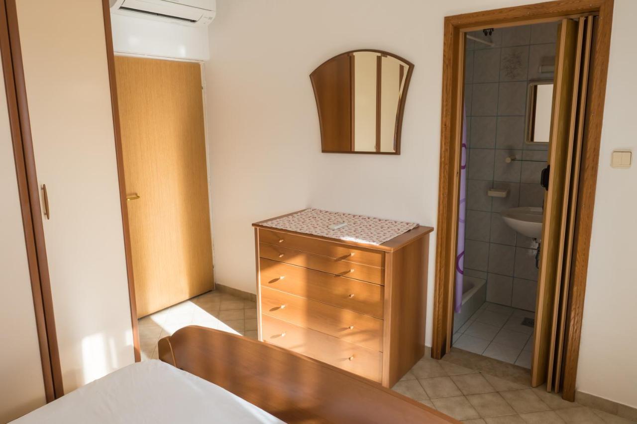Apartments Anita 1 Barbat na Rabu Экстерьер фото