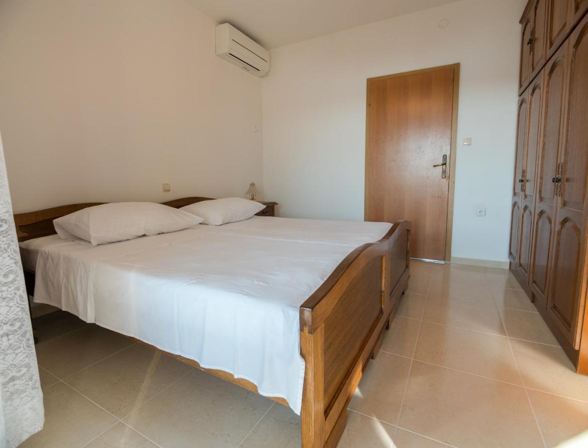 Apartments Anita 1 Barbat na Rabu Экстерьер фото