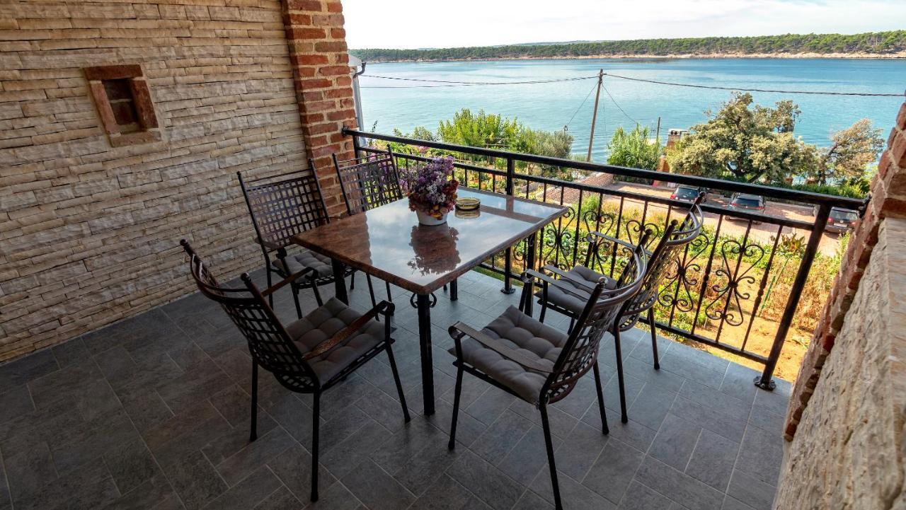 Apartments Anita 1 Barbat na Rabu Экстерьер фото