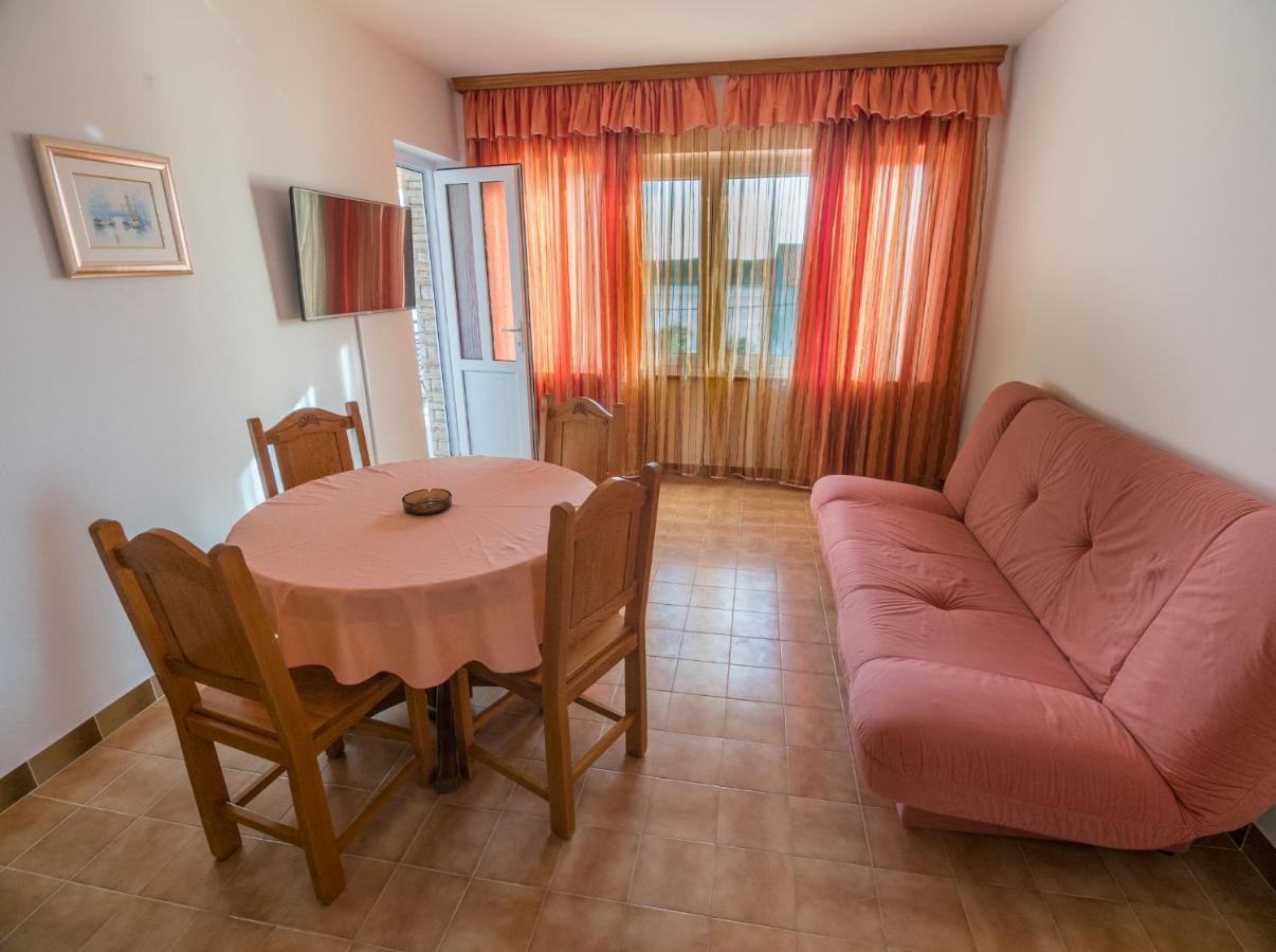 Apartments Anita 1 Barbat na Rabu Экстерьер фото