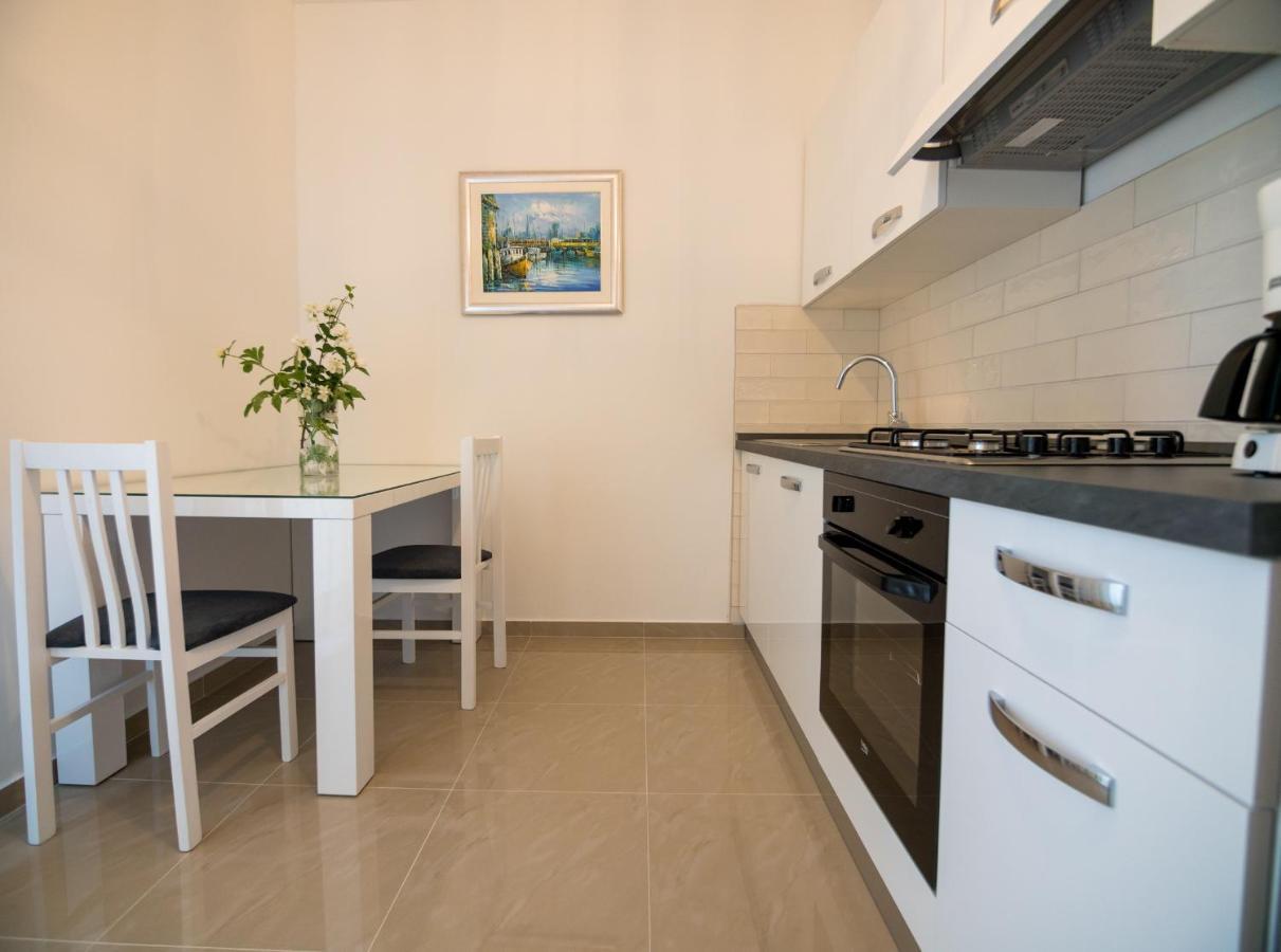 Apartments Anita 1 Barbat na Rabu Экстерьер фото