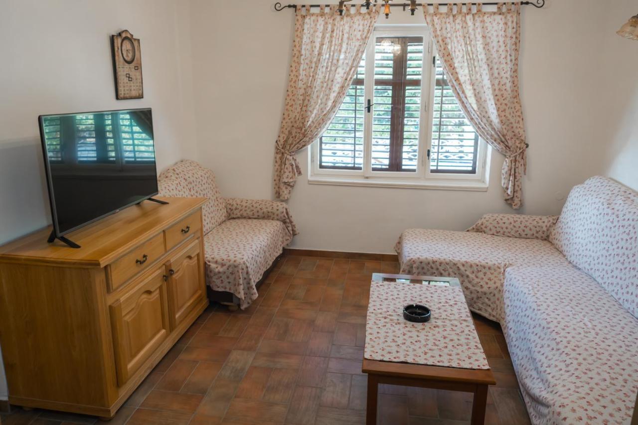 Apartments Anita 1 Barbat na Rabu Экстерьер фото