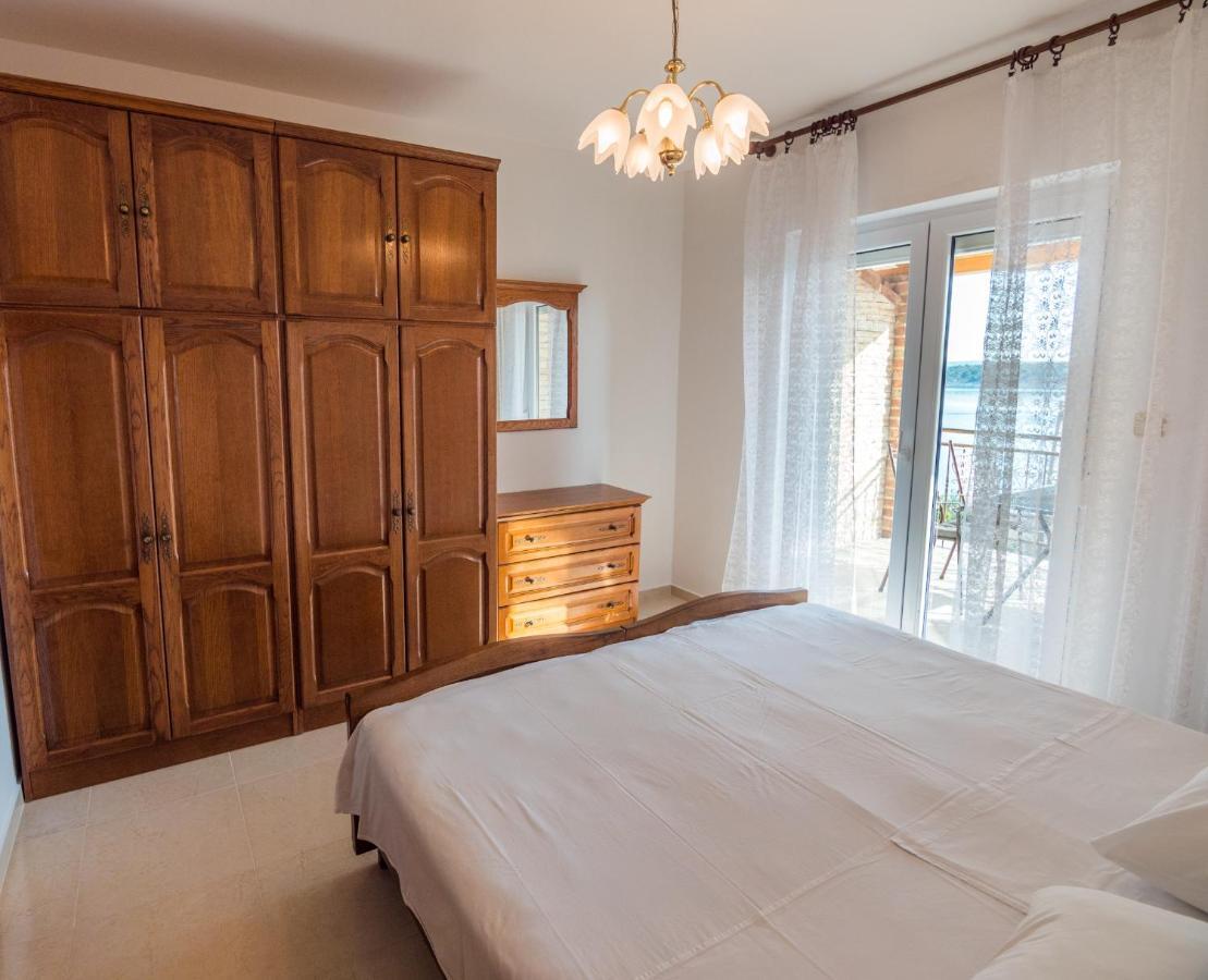 Apartments Anita 1 Barbat na Rabu Экстерьер фото