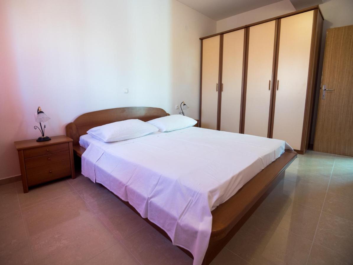 Apartments Anita 1 Barbat na Rabu Экстерьер фото