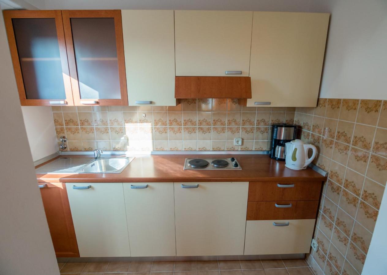 Apartments Anita 1 Barbat na Rabu Экстерьер фото