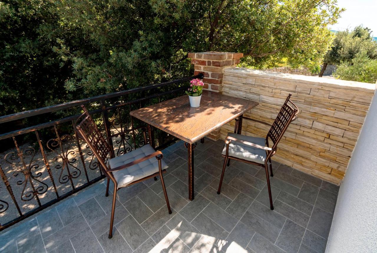 Apartments Anita 1 Barbat na Rabu Экстерьер фото