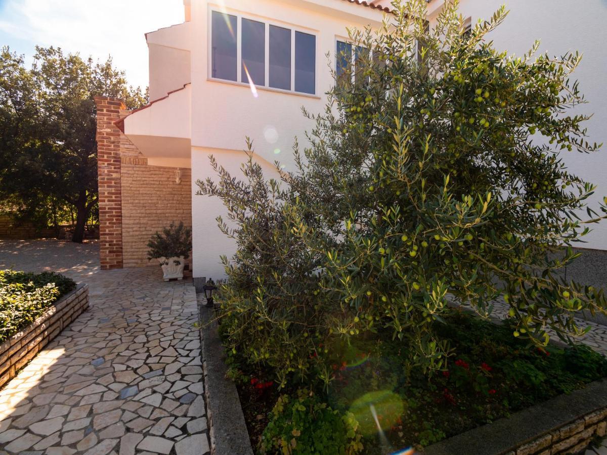 Apartments Anita 1 Barbat na Rabu Экстерьер фото